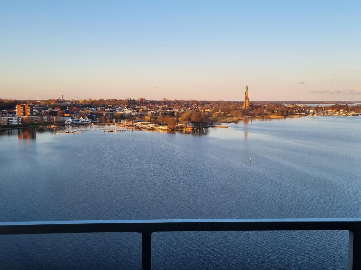 Traumblick! Mitten Im Wasser, Dem Himmel Ganz Nah! Schleswig Bagian luar foto